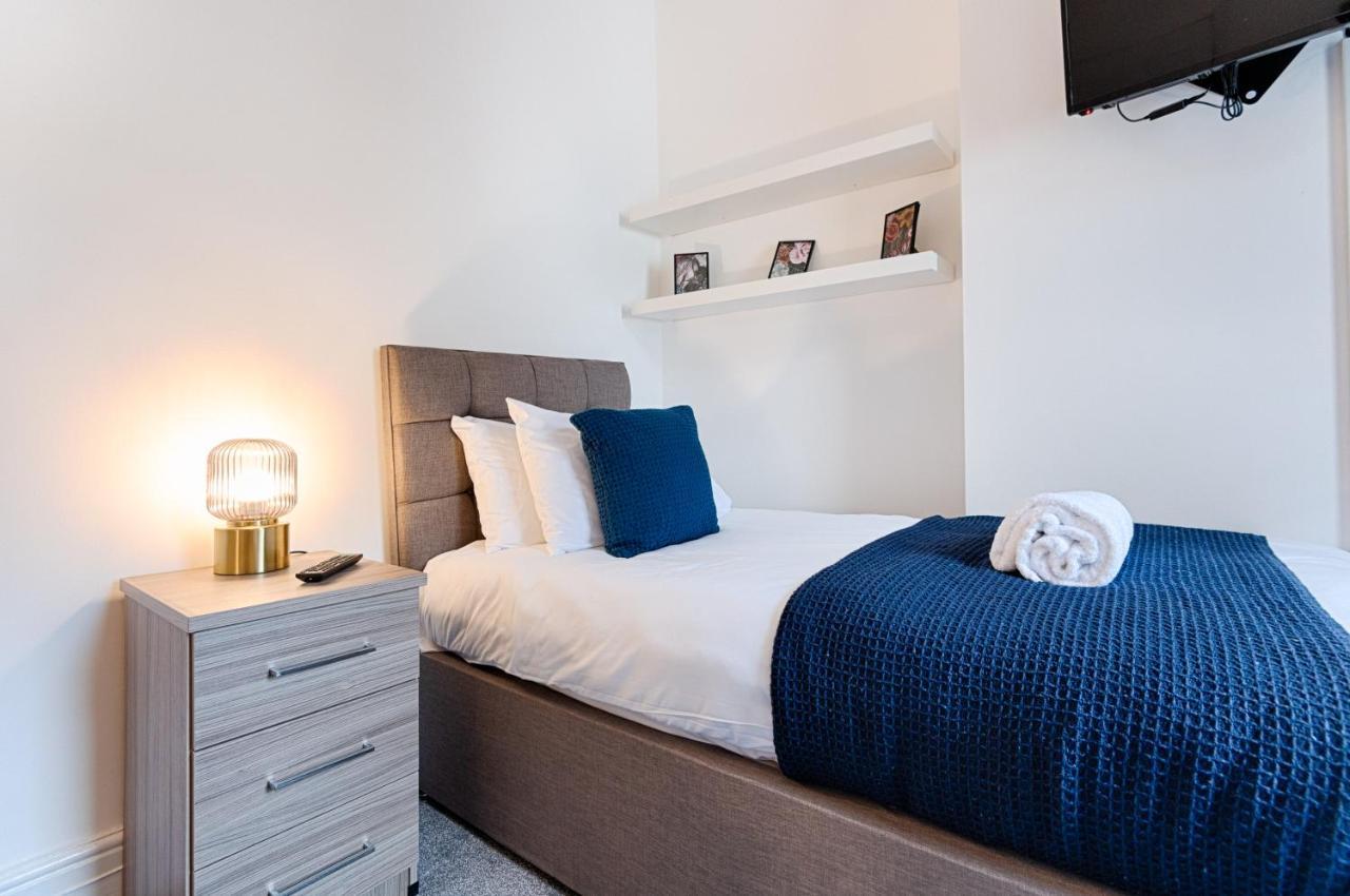 Make This Your Base! Tv In Every Bedroom! Merthyr Tydfil Exterior photo